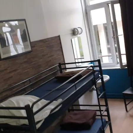 Gogh Youth Centre Hostel *