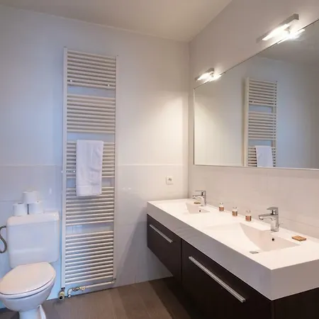 St Catherine Charming 1 Bedroom Central *