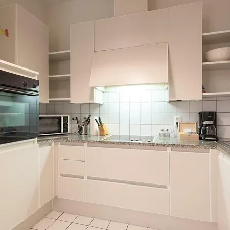 St Catherine Charming 1 Bedroom Central Daire *