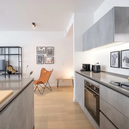 Artichic Apartment *