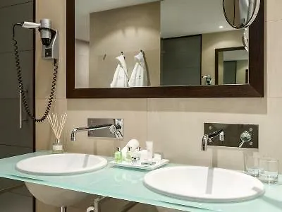 Nh Collection Centre Hotell 4*