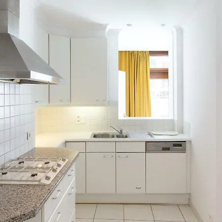 Lantsheere Halldis Apartment