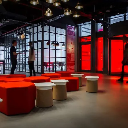 Ξενοδοχείο Radisson Red Brussels