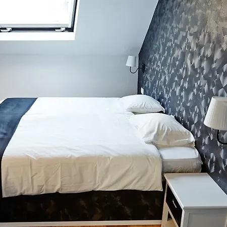 N°9 Boutique Brüsszel