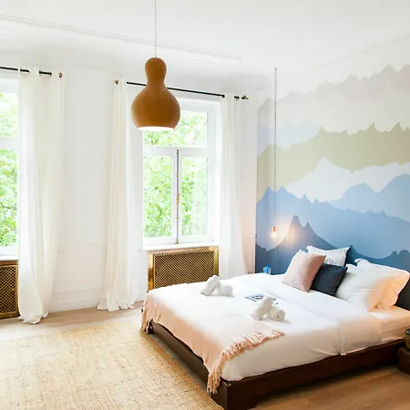 Sweet Apartments- Avenue Louise Apartment Brussels