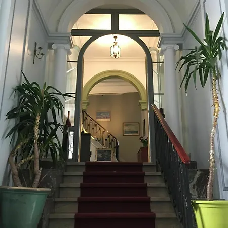 The Captaincy Hotell