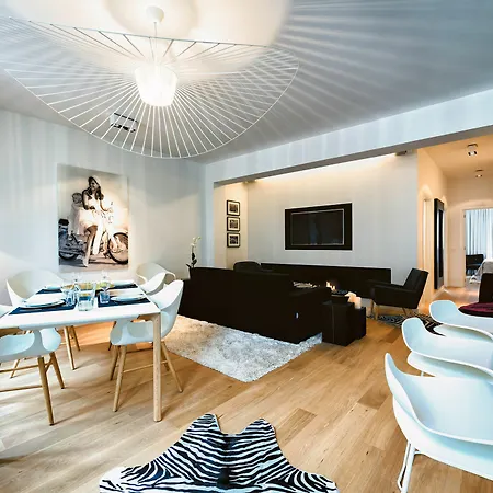 Charles - Grand Place Apartmanhotel