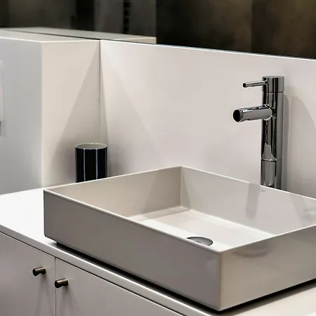 Charles Home - Grand Place Aparthotel 4*