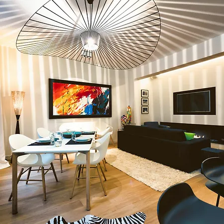 Aparthotel Charles Home - Grand Place Aparthotel