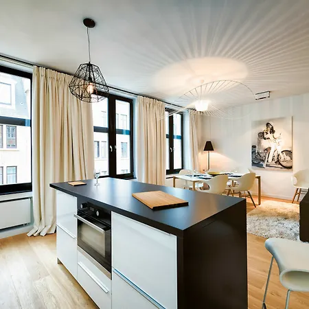 Charles Home - Grand Place Aparthotel 4*
