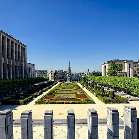 Charles - Grand Place
