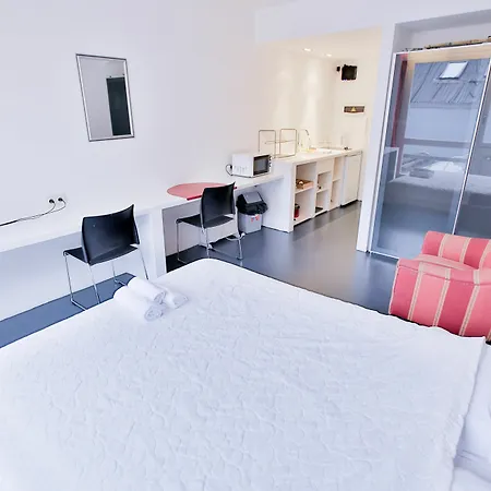 Chic Suisse Flat - Metro Louise Brussels