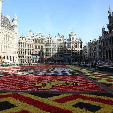 Le Quinze Grand Place Hotel 3*