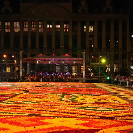 Le Quinze Grand Place 3* Bruselas