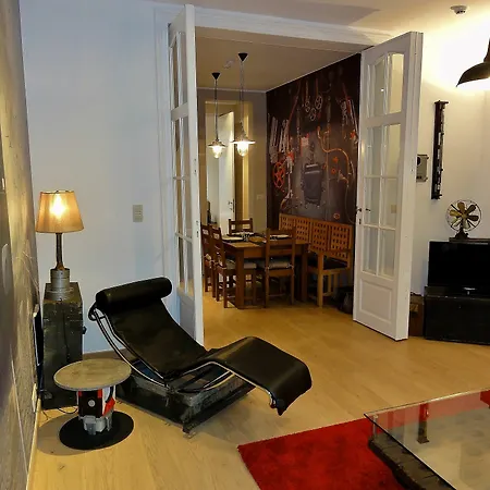 Apartman Train Flat