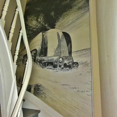 Train Flat شقة بروكسل