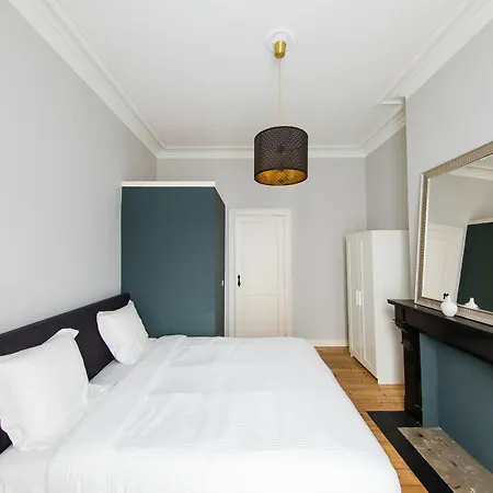 Urban Eu Aparthotel
