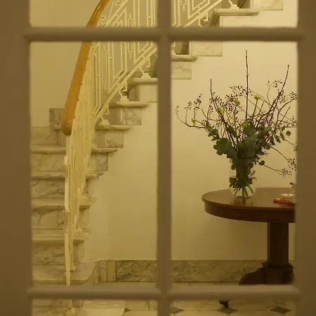 B ＆ B リビング アーバン B ＆ B