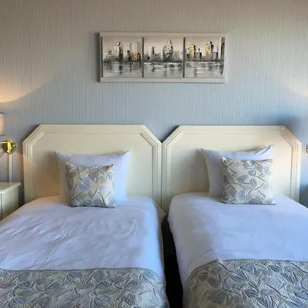 Hotel First Euroflat 4*