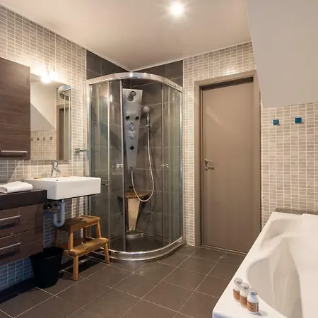 Laeken Modern Duplex *