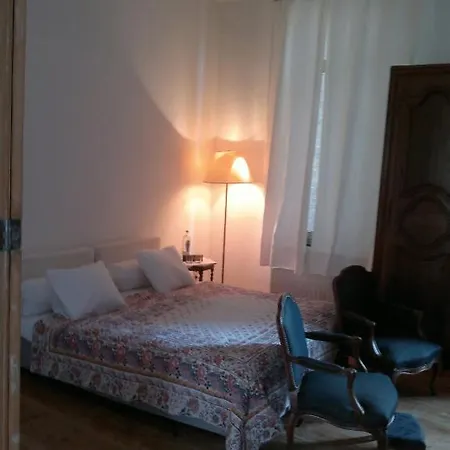 Hotel La Roulotte De Marguerite