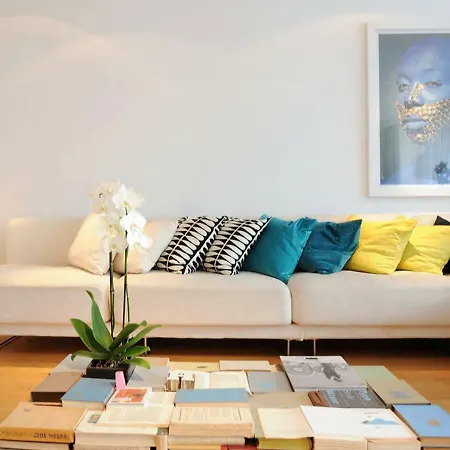 Minimalistic In Premium Location *