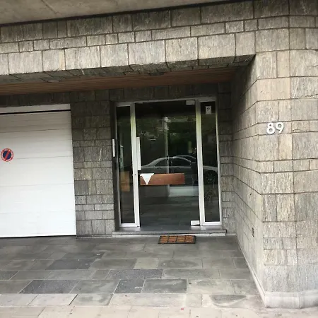 One-bedroom Near Atomium Apartament Bruksela