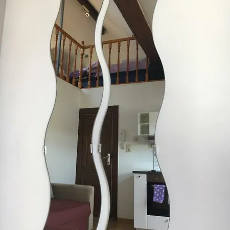Studio Quartier Universite Apartman