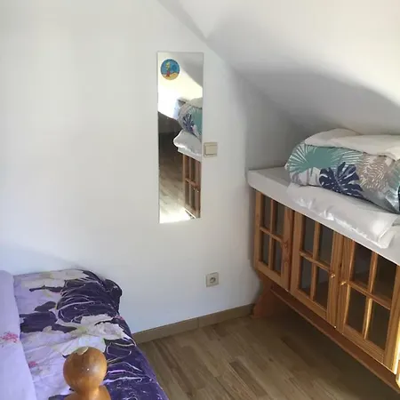 Studio Quartier Universite Apartman