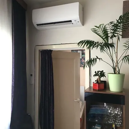 Apartament One-bedroom Near Atomium