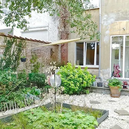 Mia's Flat Bed & Breakfast Brussels