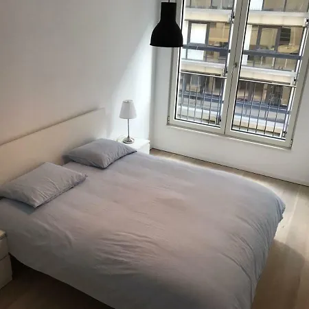 European Institutions Διαμέρισμα