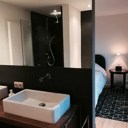 Luxury Loft Duplex Penthouse Of 190m2 & Free Parking ! Apartmán *