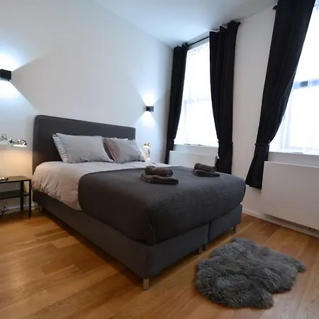 Apartment N°9 Boutique Samedi 16