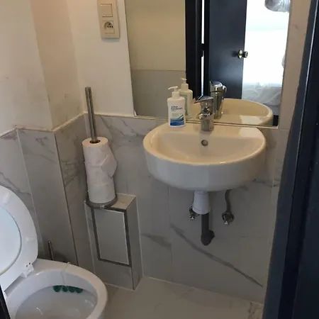 Van Lint Gare Du Midi Apartmán *