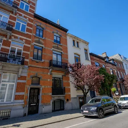 1bd With Garden Brugmann Area Apartament *