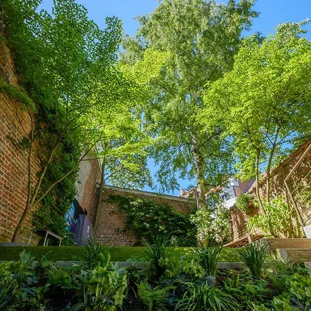 1bd With Garden Brugmann Area Apartman *