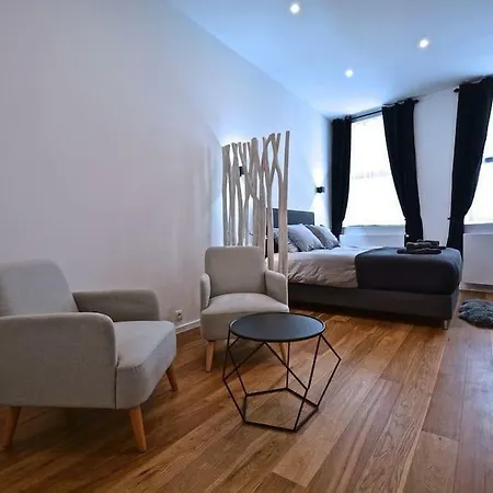 N°9 Boutique Samedi 16 Apartment