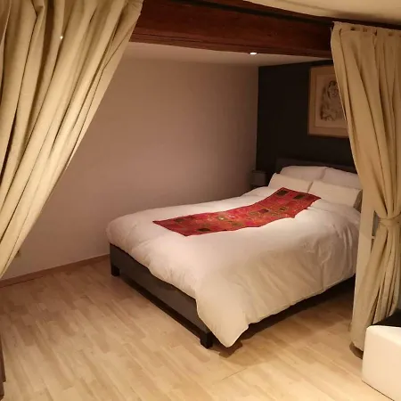 Oudi's House شقة