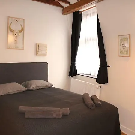 N°9 Boutique Samedi 15 * Brüsszel