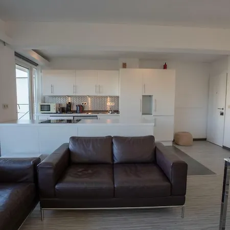 Woluwe Near Ucl-2 Bedrooms Max 4 Guests Брюссель