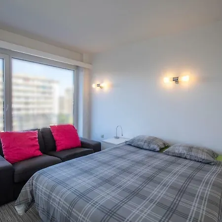 Woluwe Near Ucl-2 Bedrooms Max 4 Guests * Брюссель