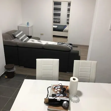 Ixelles Апартаменты *