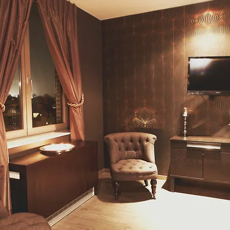 Secret Apartment *