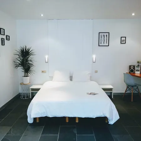Bright Contemporary Flat In The Heart Of ! *