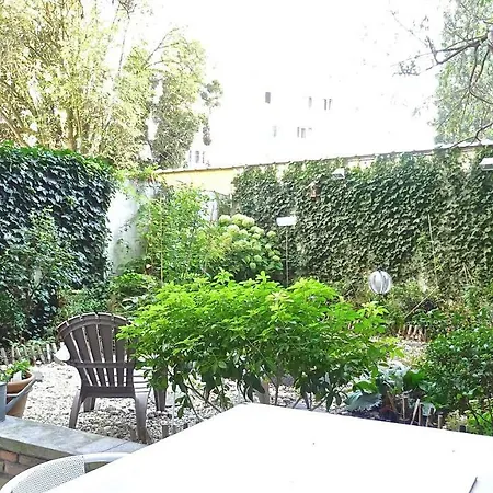 Mia's Flat Bed & Breakfast Brussels