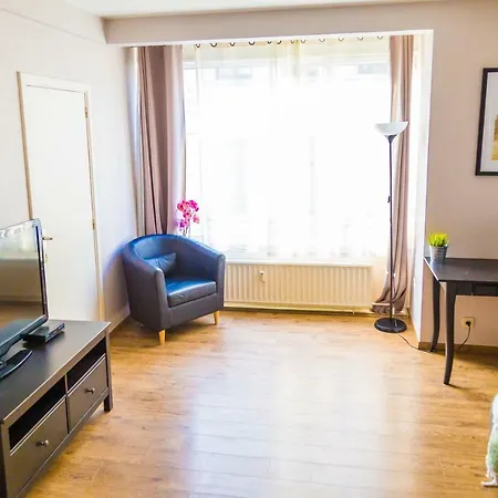 Universal Solution - Sam Appartement *