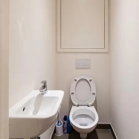 A Flat In The Heart Of * Bruxelles