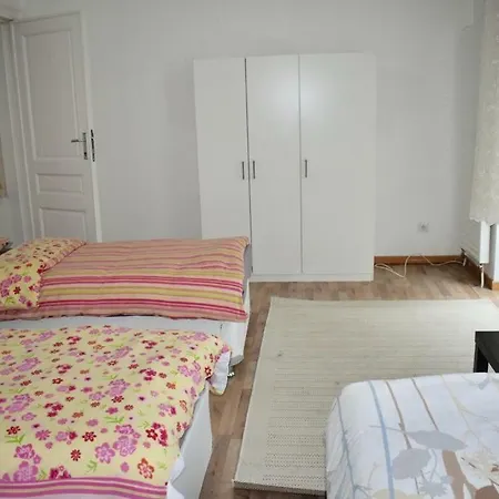 Comfortable Apartman *