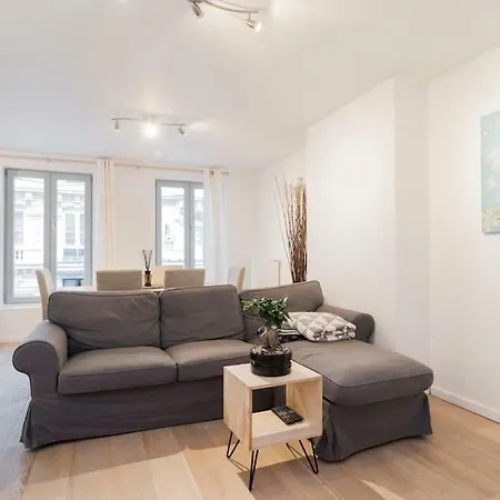 @grand Place, 80m Modern & Cozy Appartement *